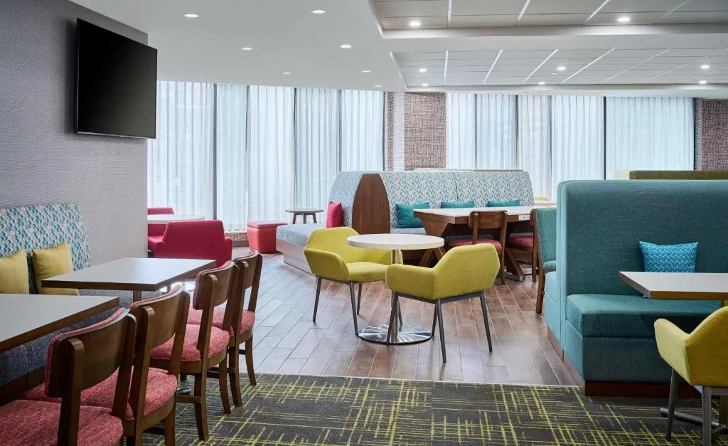 Hampton Inn By Hilton Hamilton — 5