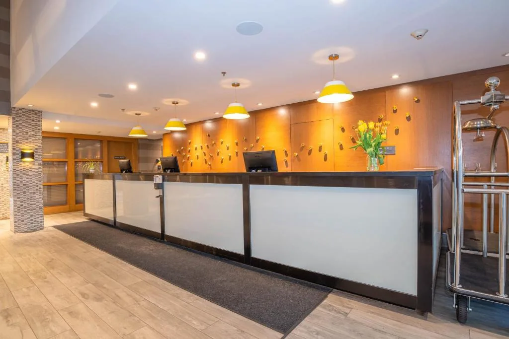Sandman Hotel Hamilton — 2