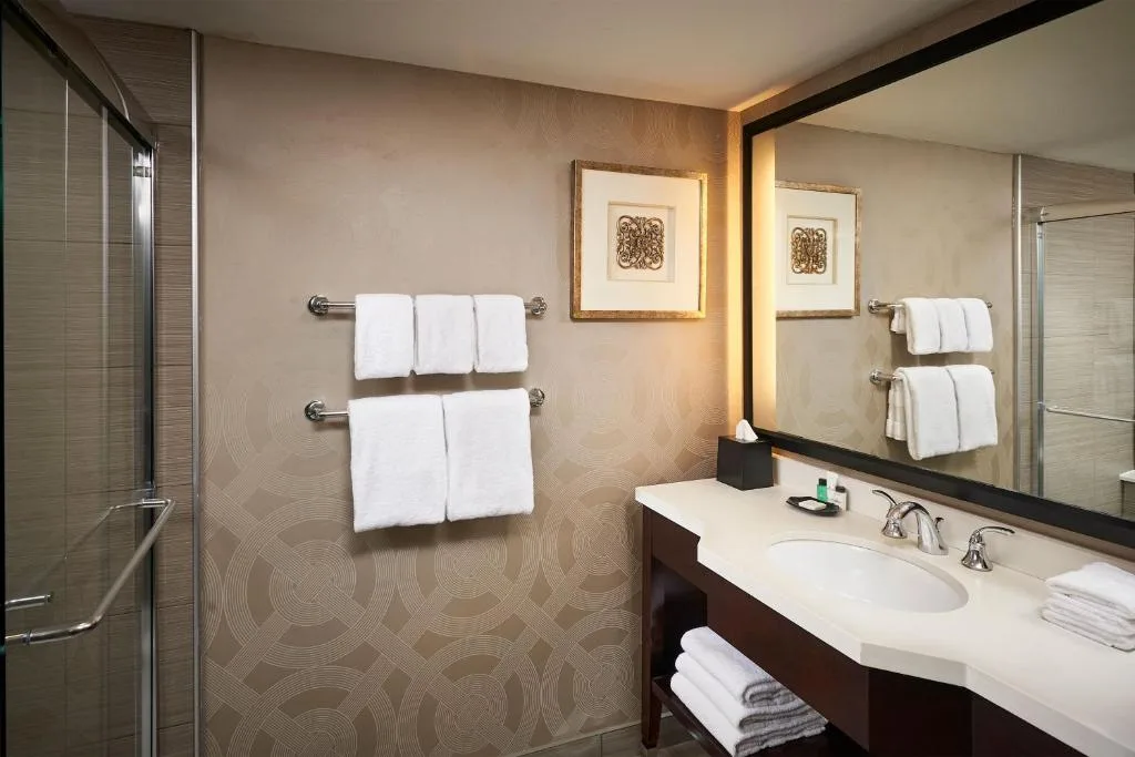 Sheraton Hamilton Hotel — 3