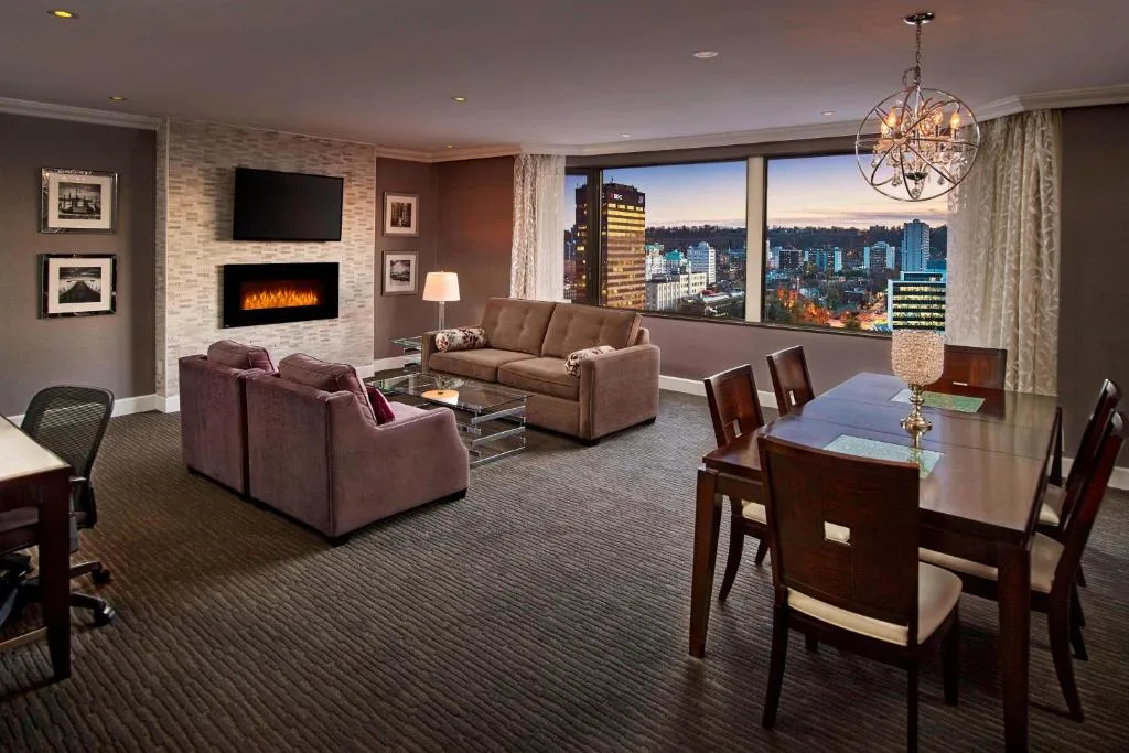 Sheraton Hamilton Hotel — 4