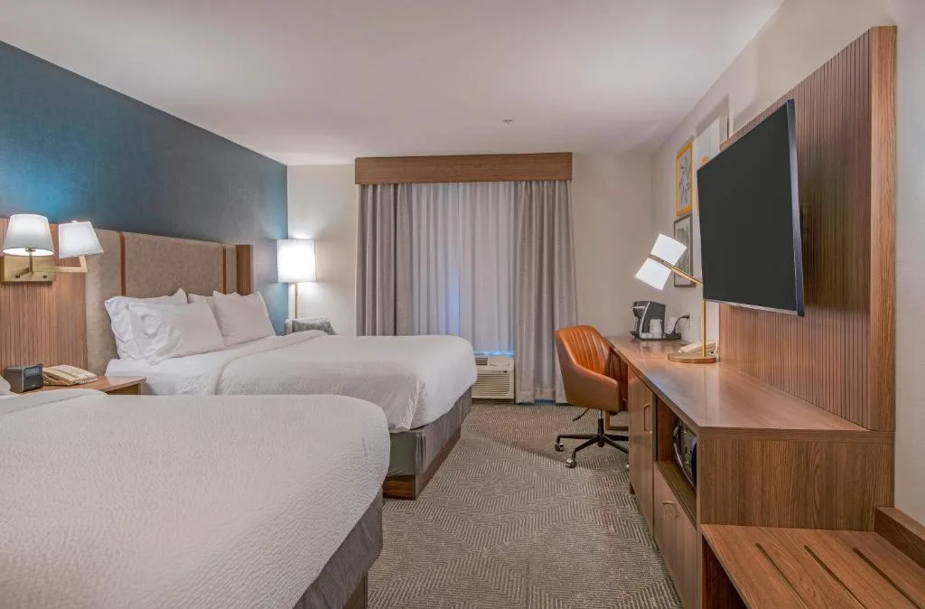 Holiday Inn Hotel and Suites-Kamloops by IHG — 5