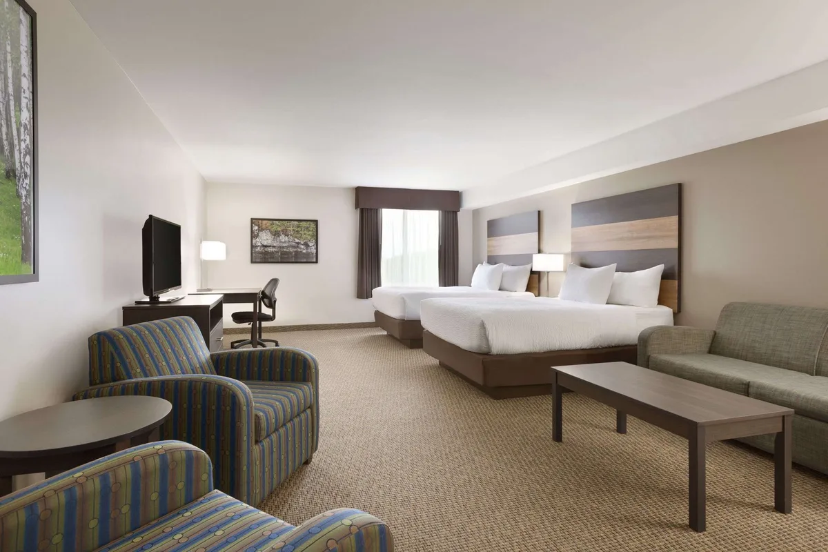 Days Inn & Suites by Wyndham Lindsay