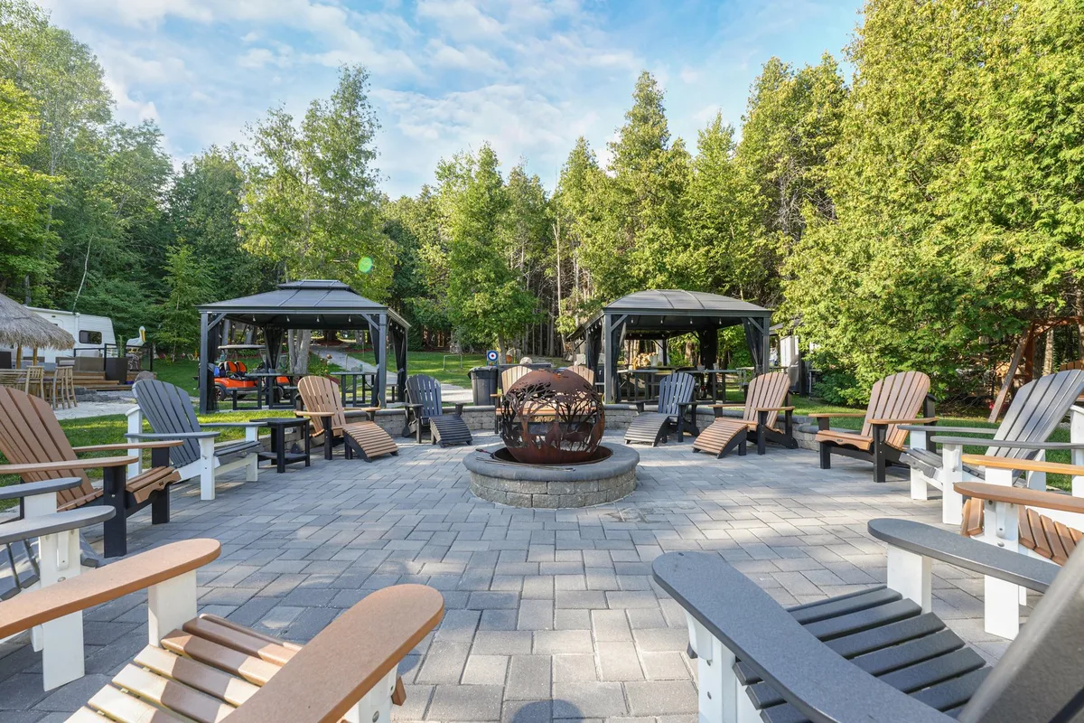 Fraser Beach Resort — 3