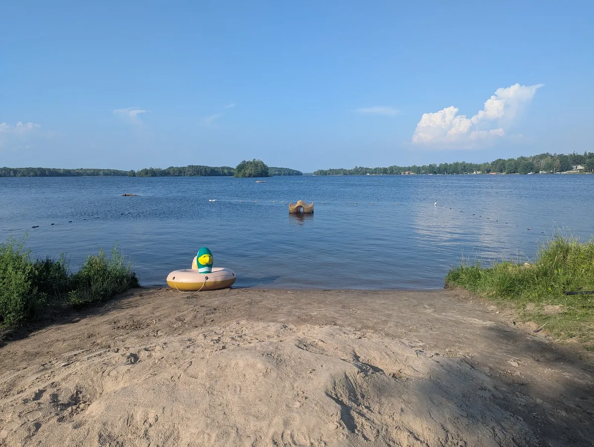 Poplar Grove Camp: Lakefront Cottage & Resort — 2