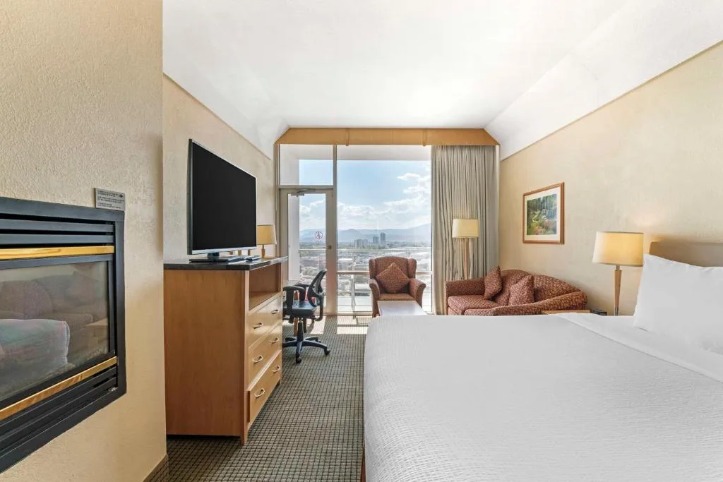 Best Western Plus Kelowna Hotel & Suites — 5