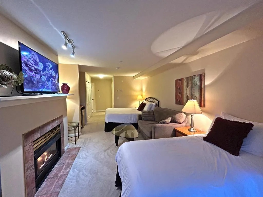 Borgata Lodge Resort — 2