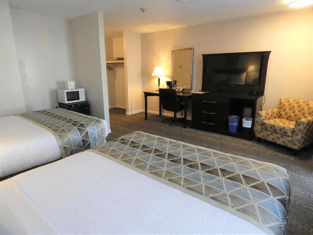 Dilworth Inn Kelowna — 4