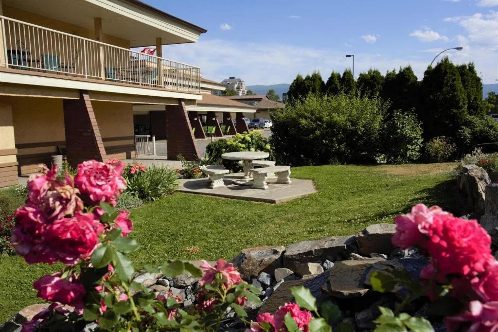 Dilworth Inn Kelowna — 5