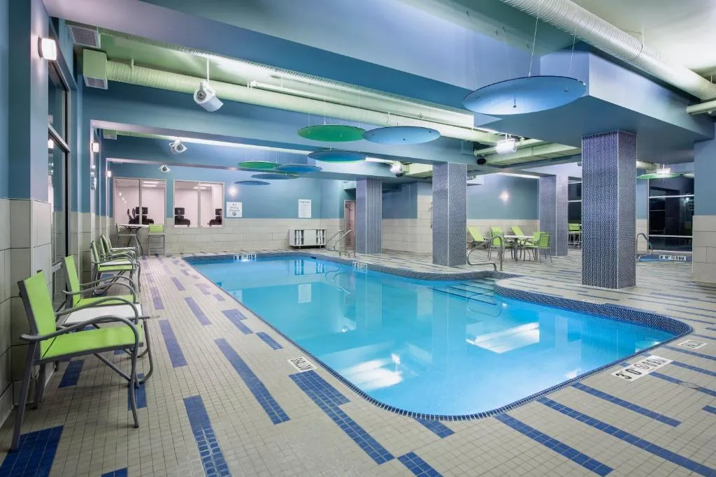 Holiday Inn Express & Suites Kelowna - East by IHG — 4
