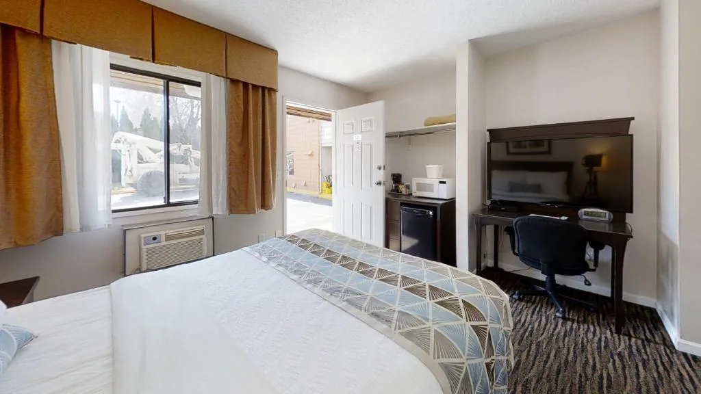 Recreation Inn and Suites Kelowna — 3