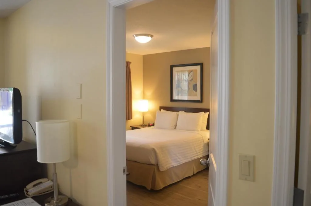 Siesta Suites — 3