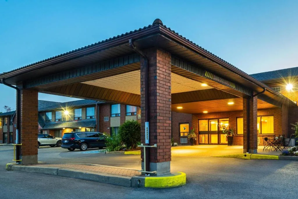 Comfort Inn Kingston - Highway 401 — 2