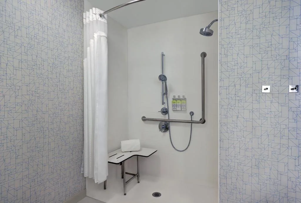 Holiday Inn Express - Kingston West by IHG — 3