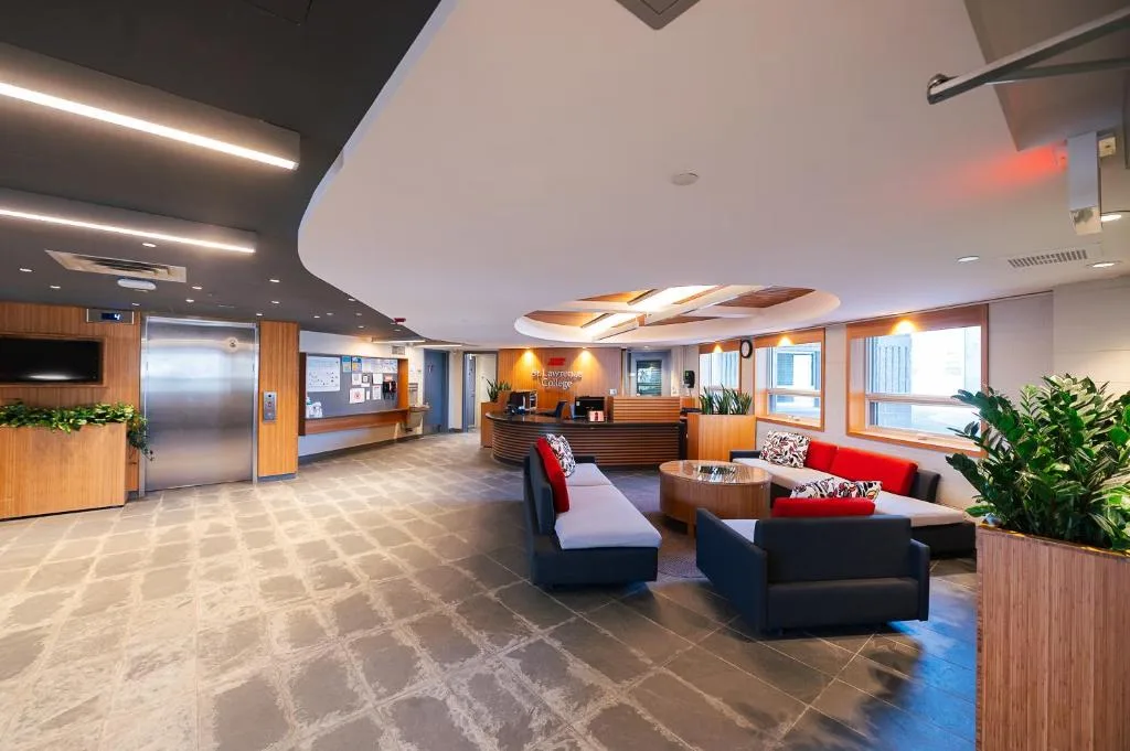 Residence & Conference Centre - Kingston — 4