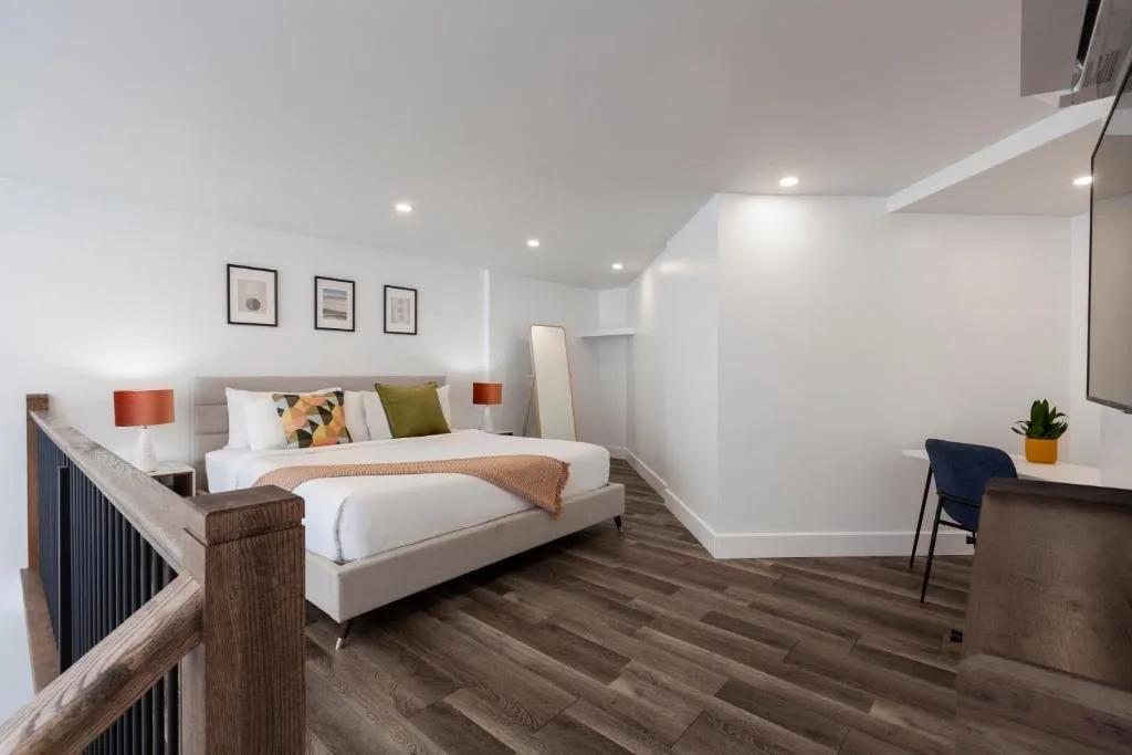 Strata Hotel — 2