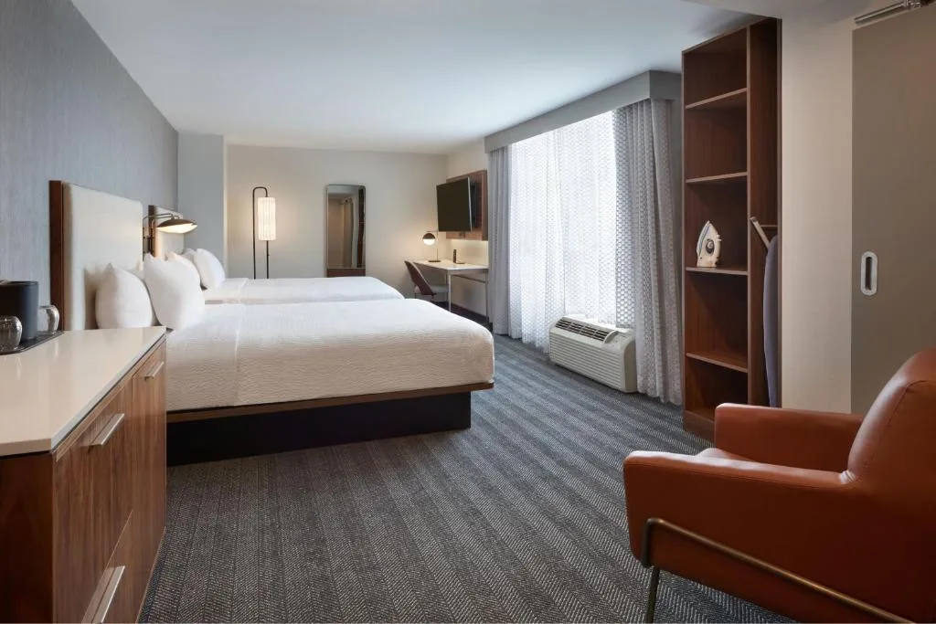 Courtyard by Marriott Kitchener — 2