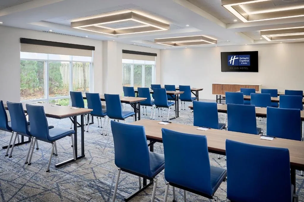 Holiday Inn Express & Suites Kitchener Southeast by IHG — 4