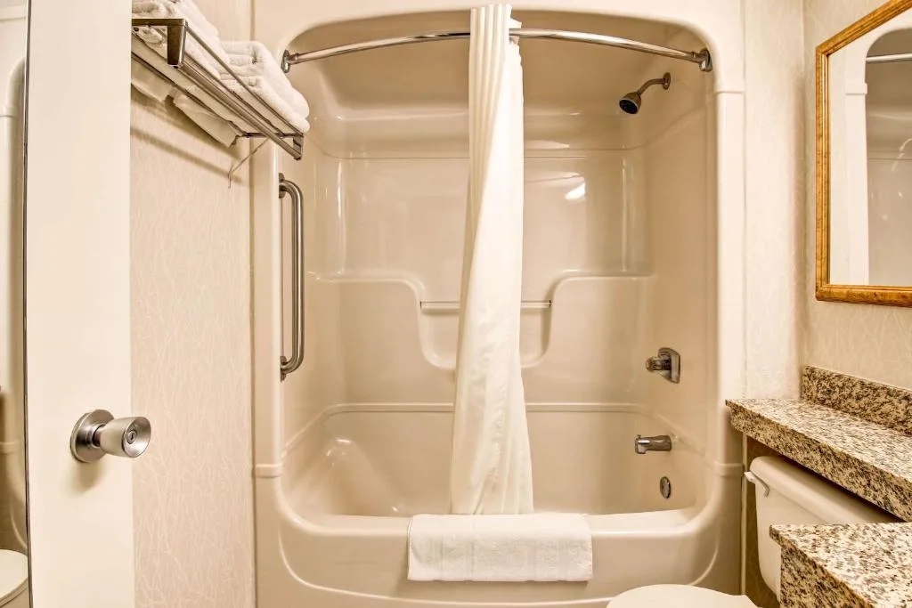 Quality Inn — 3