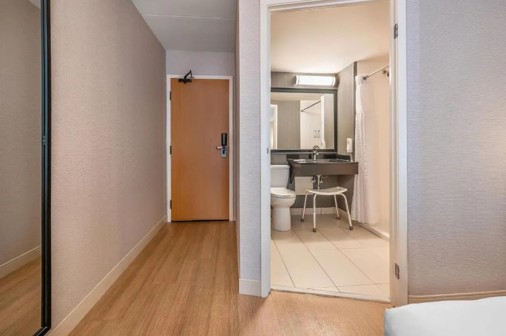 Comfort Inn — 3
