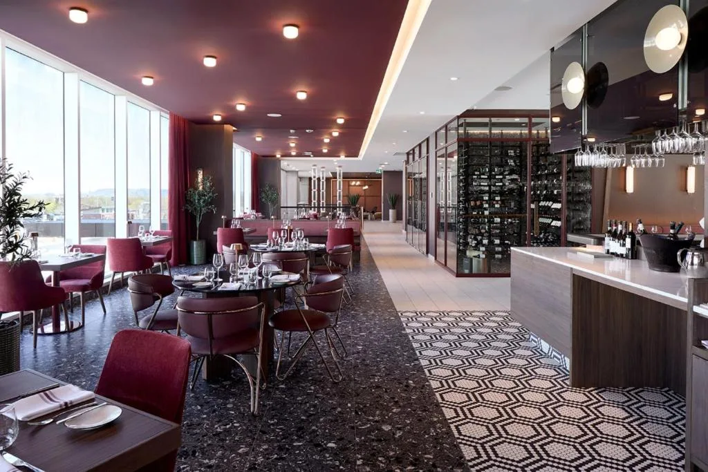 Courtyard by Marriott Montreal Laval — 4