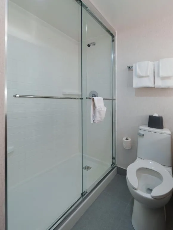 Holiday Inn Laval Montreal by IHG — 3