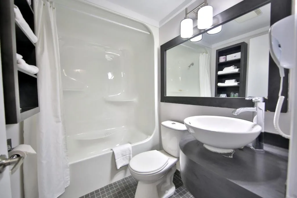 Motel Newstar Laval — 3
