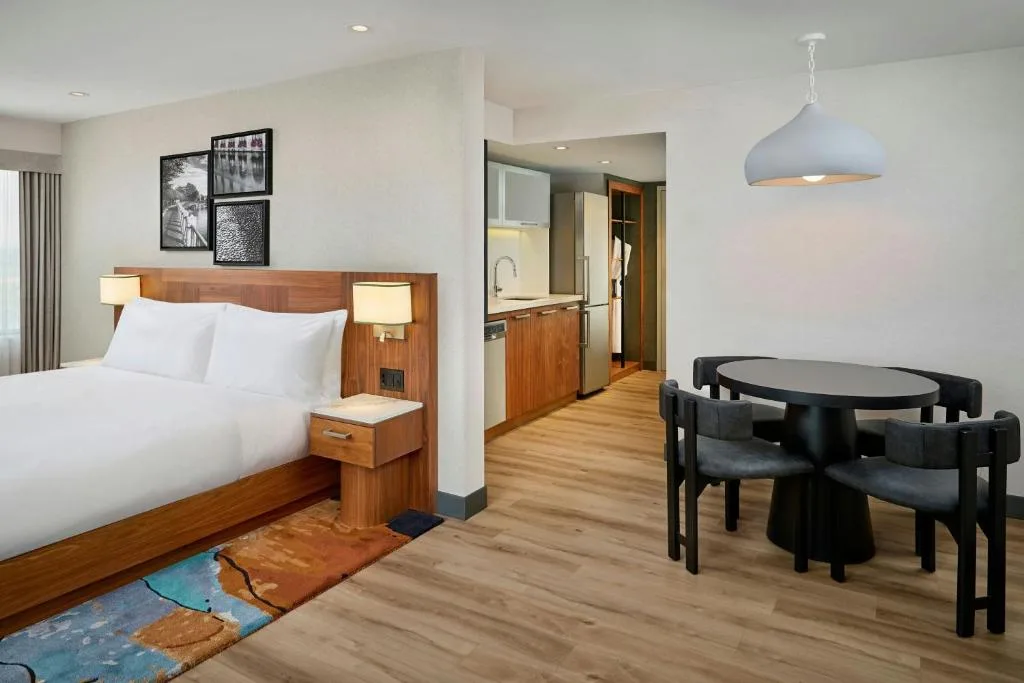 Ômage Hotel, Montreal Laval, a Tribute Portfolio Hotel — 2
