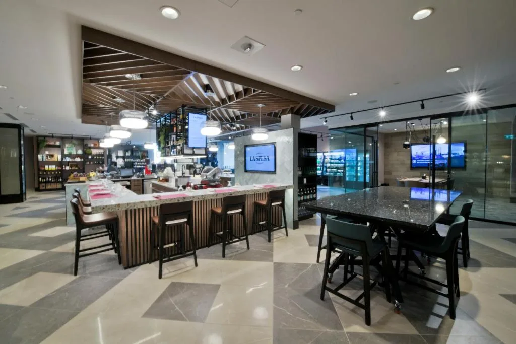Sheraton Laval Hotel — 5