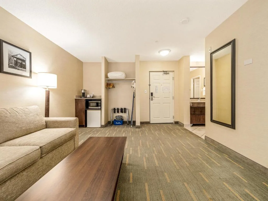 Holiday Inn Lethbridge by IHG — 4