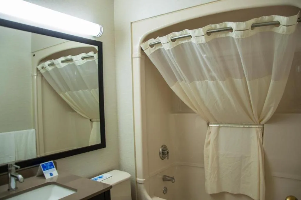 Comfort Inn — 3