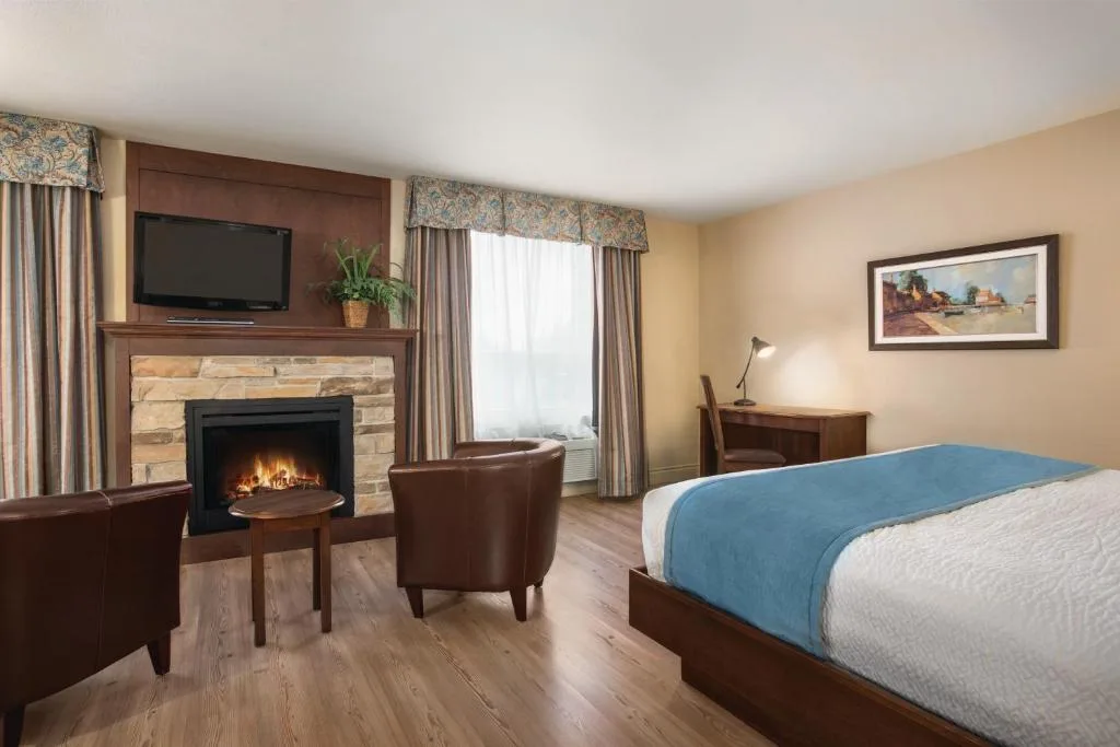 Days Inn by Wyndham Levis — 2