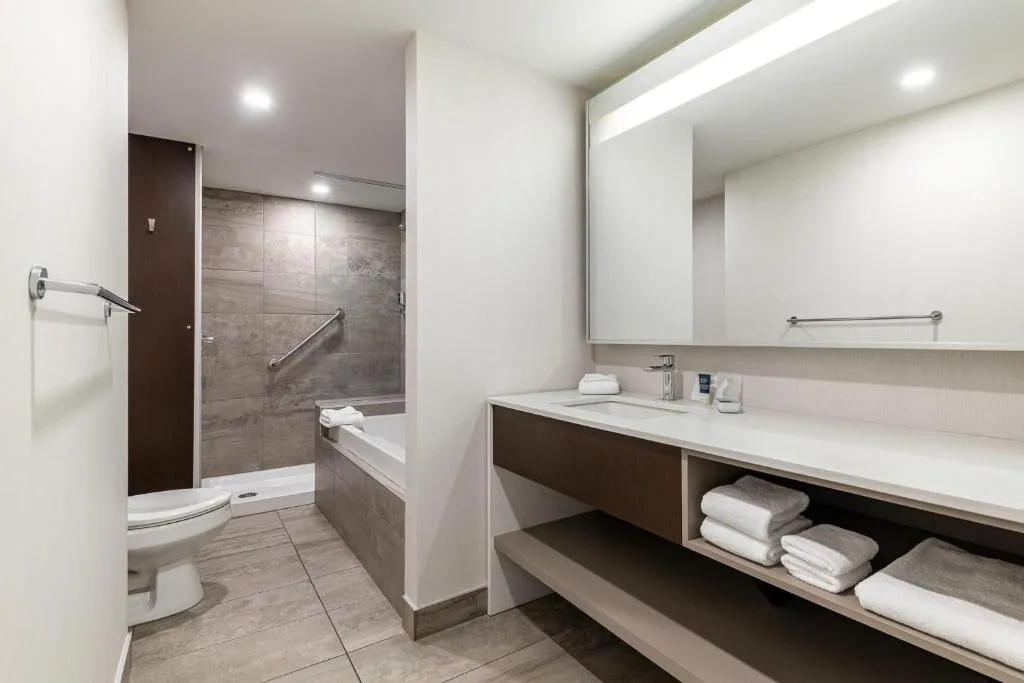Four Points by Sheraton Lévis Convention Centre — 3