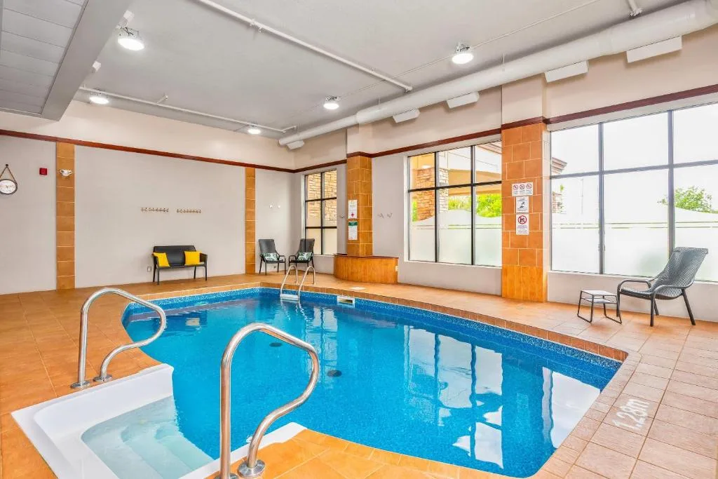 Quality Inn & Suites — 4
