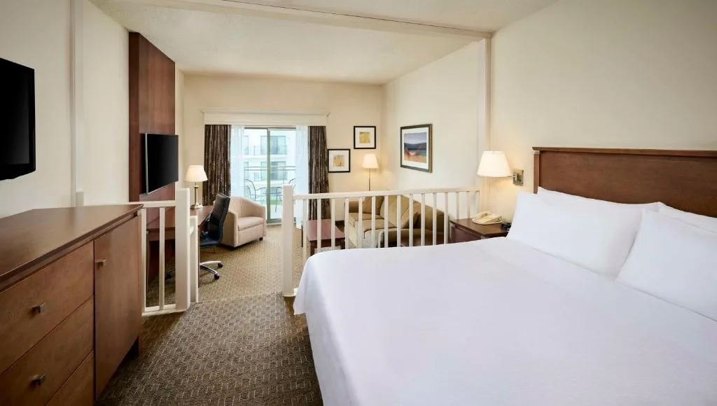 Best Western Plus Lamplighter Inn & Conference Centre — 2