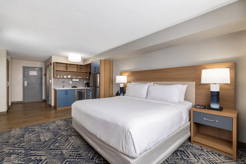 Candlewood Suites London South by IHG — 2
