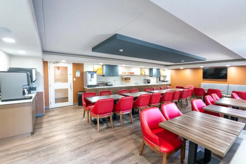 Comfort Suites — 4