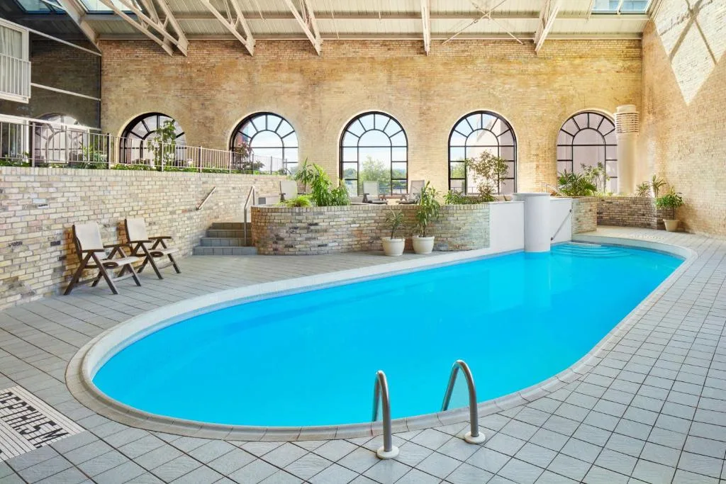 Delta Hotels by Marriott London Armouries — 4