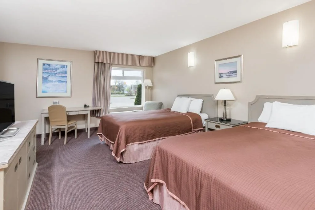 London Travel Inn — 2