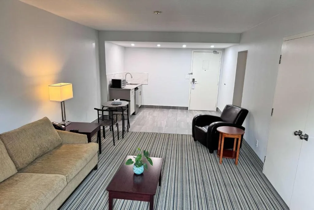 Ramada by Wyndham London — 5