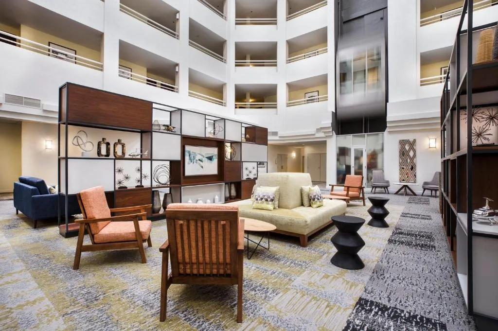 Holiday Inn Montreal Longueuil by IHG — 4