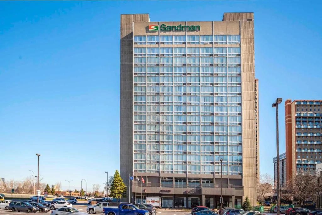 Sandman Hotel Montreal - Longueuil — 2