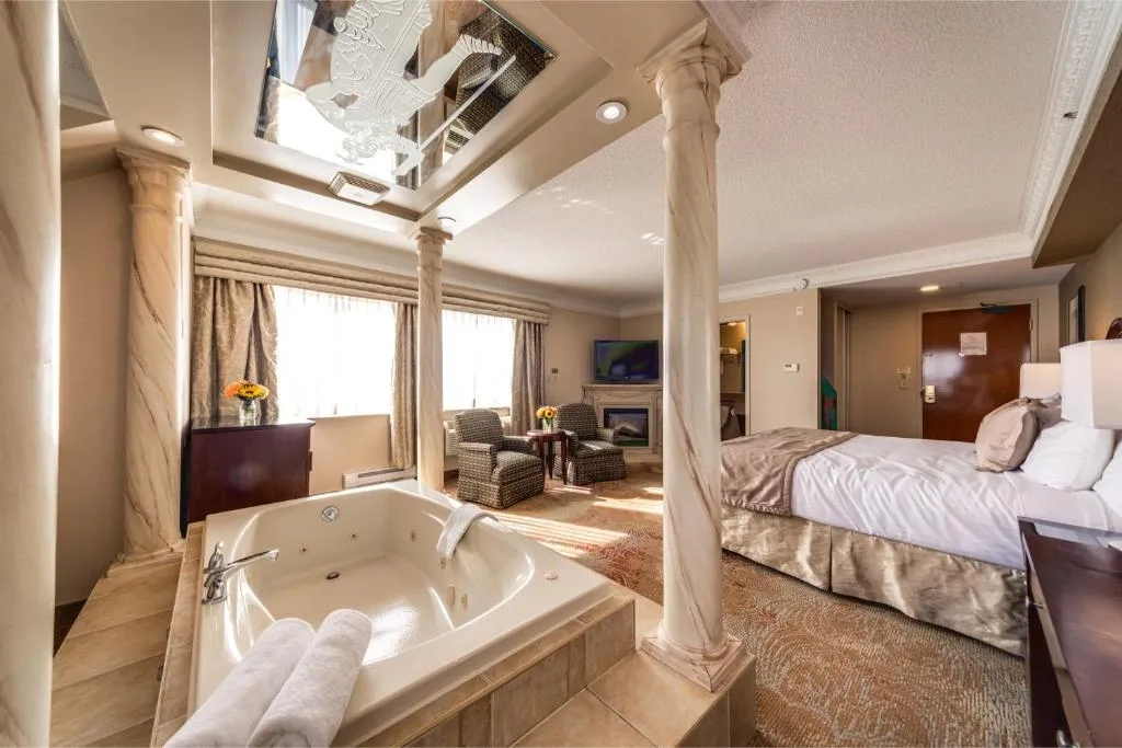 Monte Carlo Inn & Suites Downtown Markham — 2