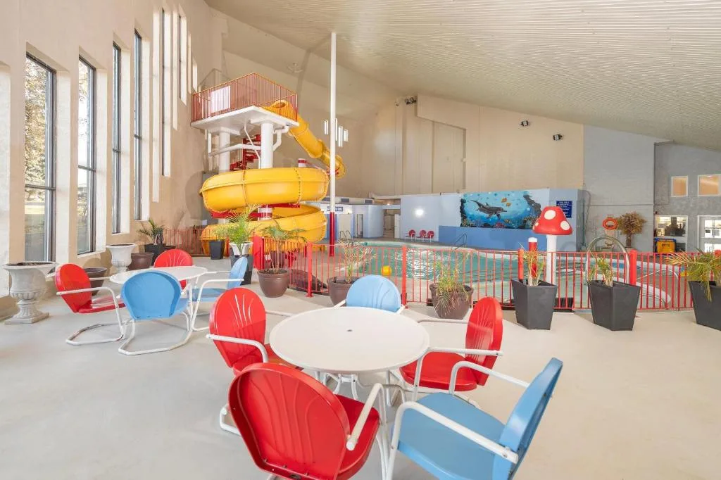 Clarion Pointe Medicine Hat Saamis Tepee — 4