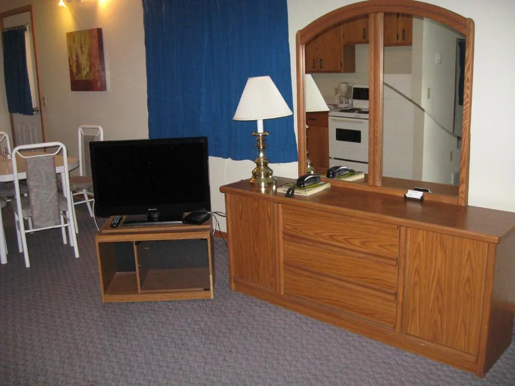 Pals Motel and RV Park — 5