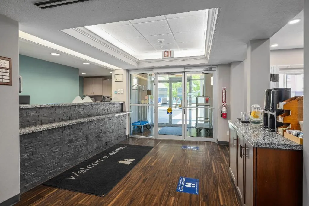 Prairie Crest Medicine Hat by IHG — 2