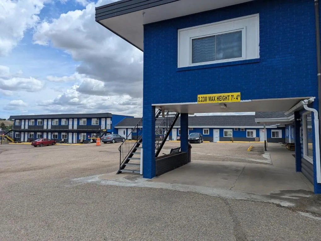 Riverside Motel and Suites — 2