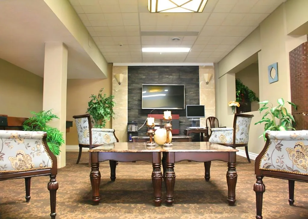 The Medicine Hat Villa — 5