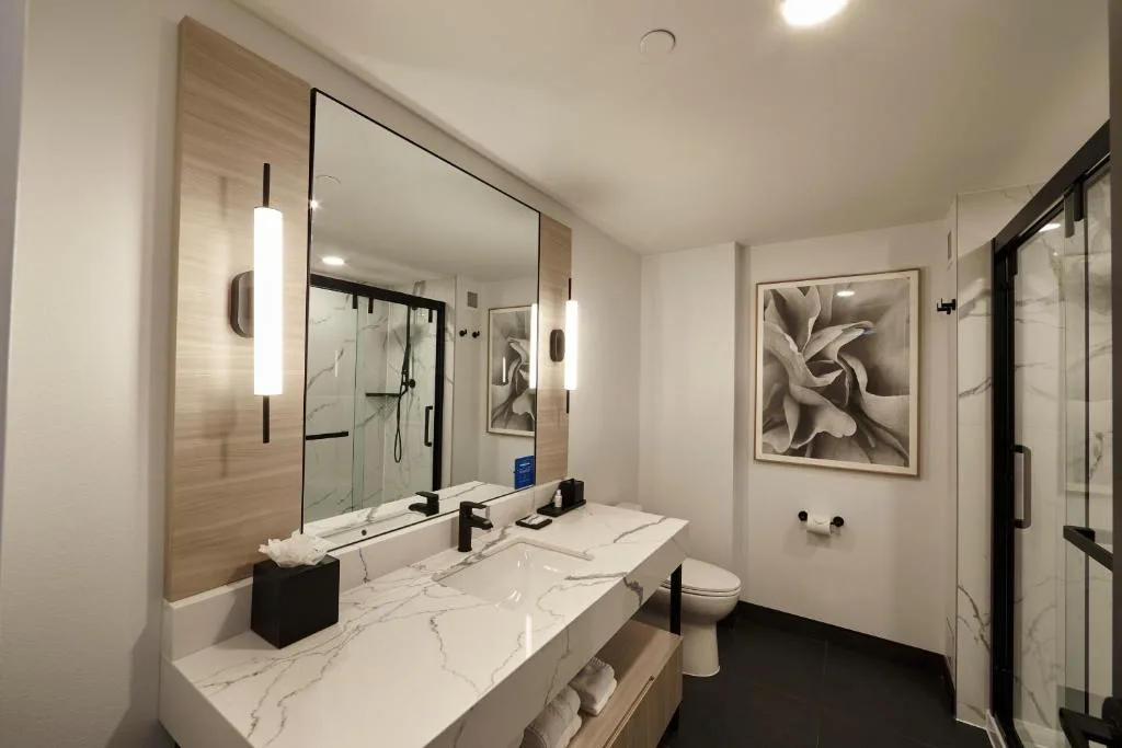 Bloom Mississauga, Tapestry Collection By Hilton — 3
