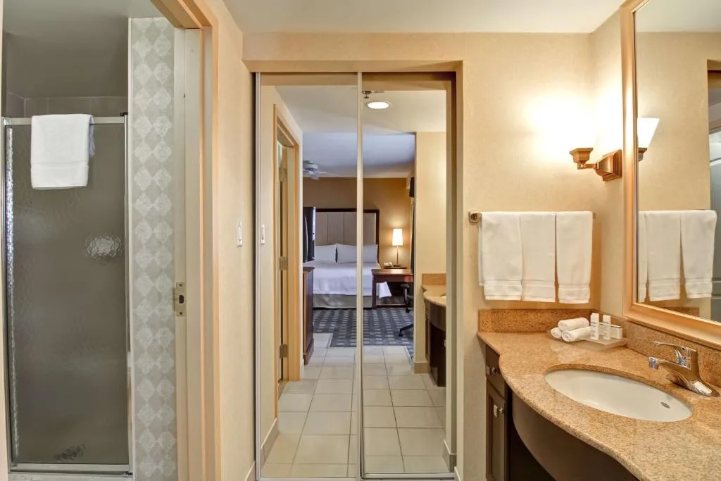 Homewood Suites by Hilton Toronto Mississauga — 3