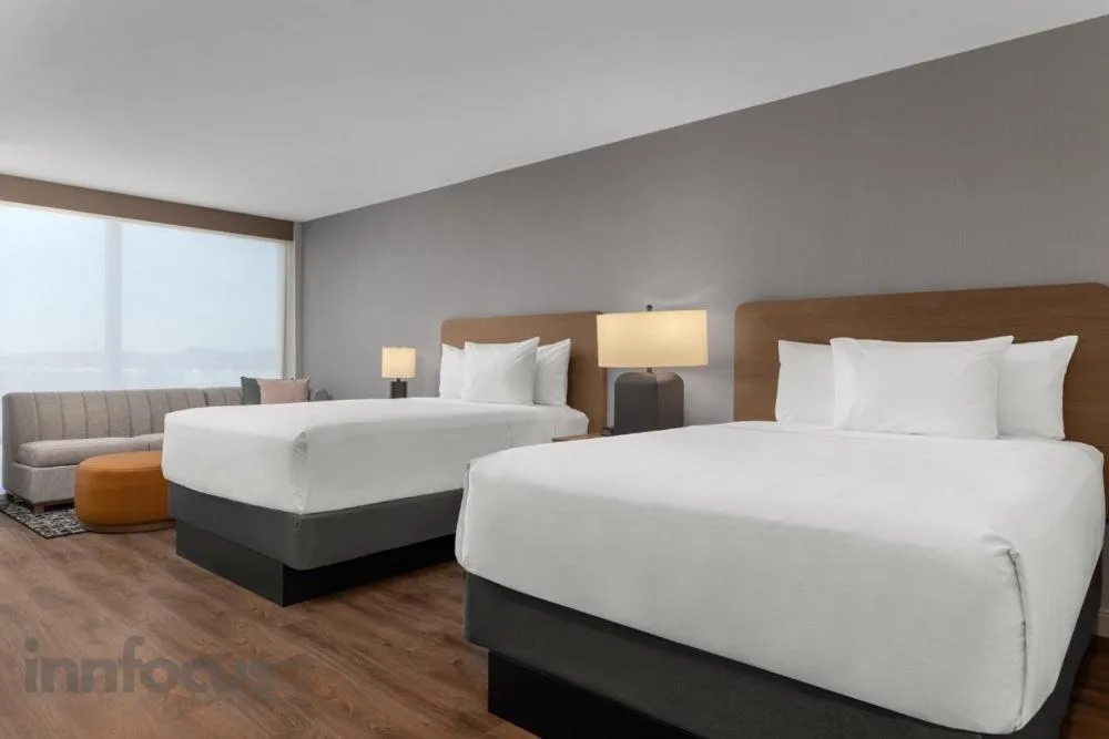 Hyatt House Mississauga / Airport Corp Center